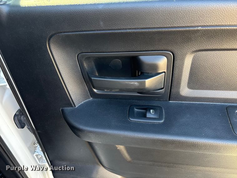 image for item EU7368 2018 RAM 2500 Crew Cab pickup truck