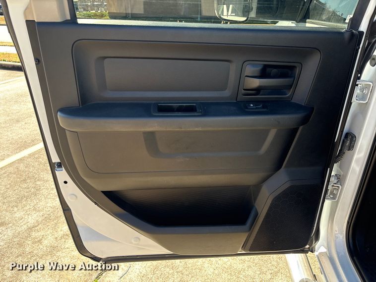 image for item EU7368 2018 RAM 2500 Crew Cab pickup truck