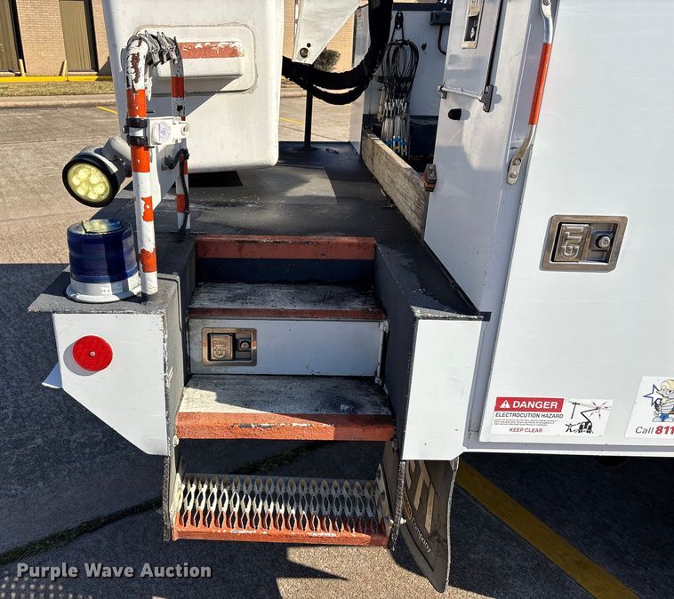 image for item EU7369 2016 RAM 5500 bucket truck