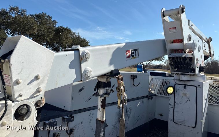 image for item EU7369 2016 RAM 5500 bucket truck