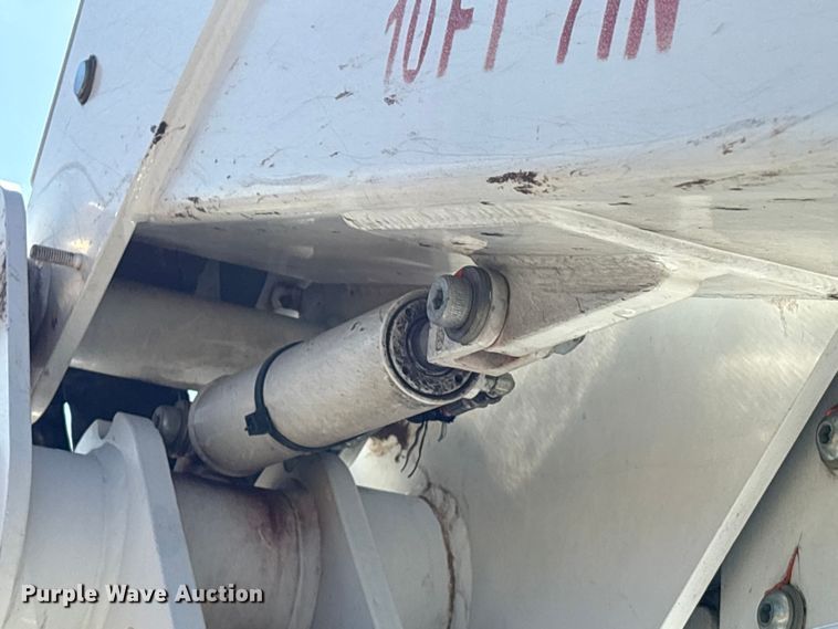 image for item EU7369 2016 RAM 5500 bucket truck