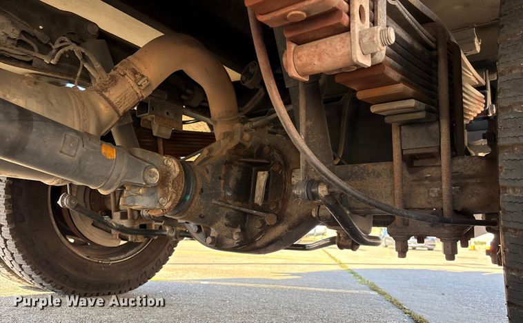 image for item EU7369 2016 RAM 5500 bucket truck