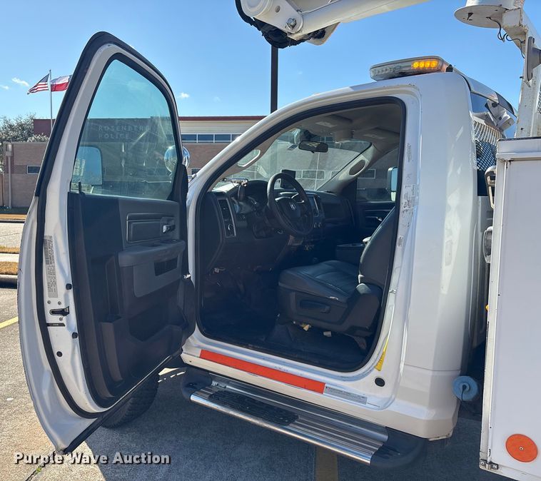 image for item EU7369 2016 RAM 5500 bucket truck