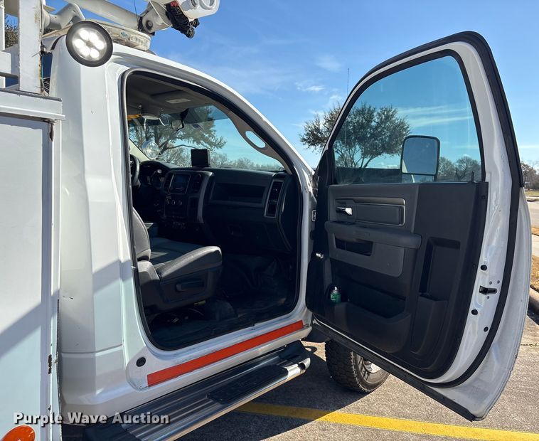 image for item EU7369 2016 RAM 5500 bucket truck