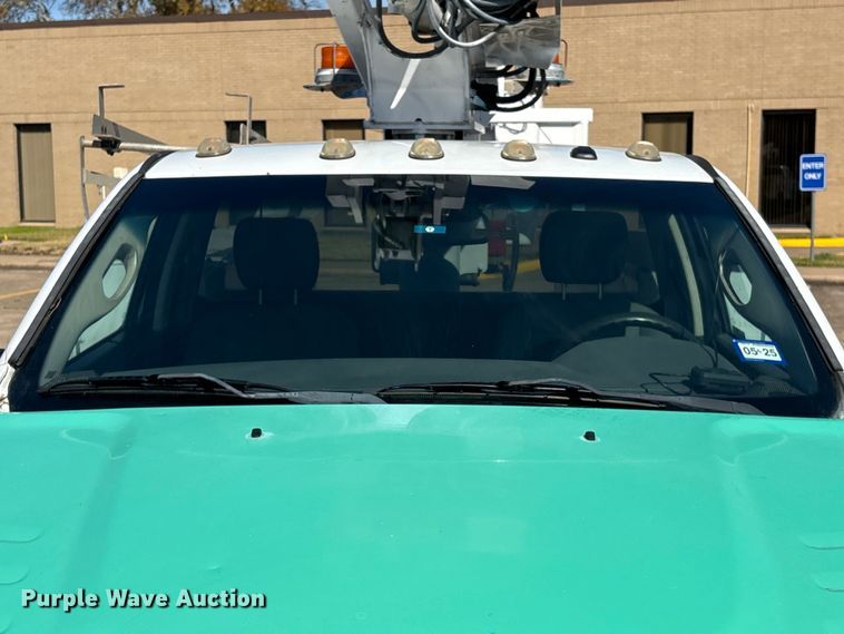 image for item EU7370 2015 RAM 3500 bucket truck