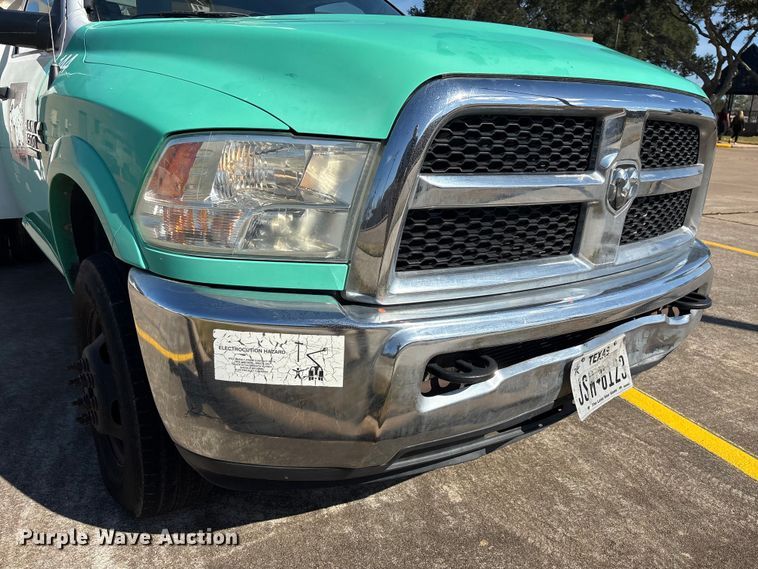 image for item EU7370 2015 RAM 3500 bucket truck