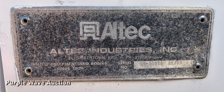 image for item EU7370 2015 RAM 3500 bucket truck