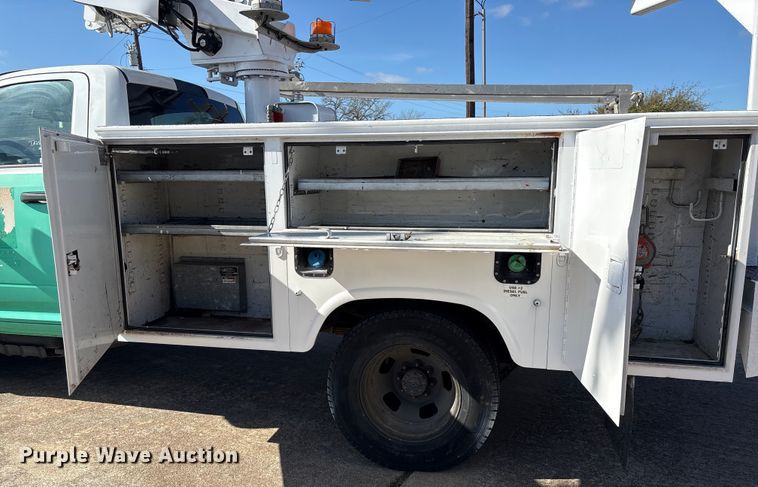 image for item EU7370 2015 RAM 3500 bucket truck