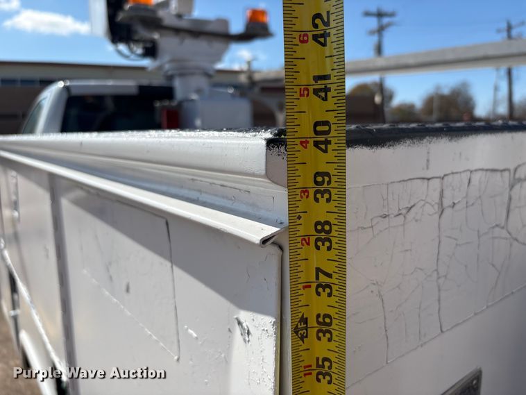 image for item EU7370 2015 RAM 3500 bucket truck