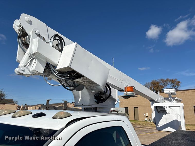 image for item EU7370 2015 RAM 3500 bucket truck