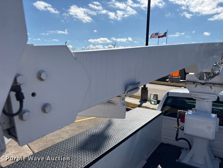 image for item EU7370 2015 RAM 3500 bucket truck