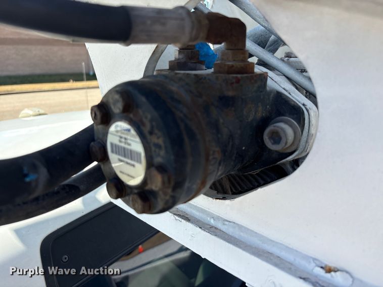 image for item EU7370 2015 RAM 3500 bucket truck