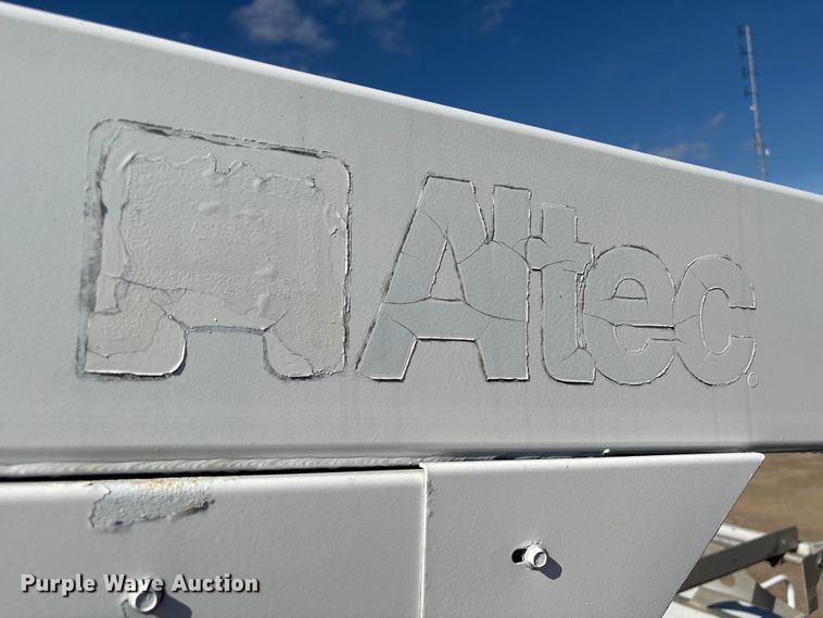 image for item EU7370 2015 RAM 3500 bucket truck