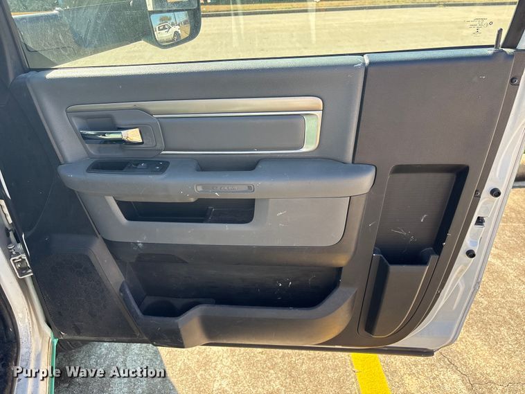 image for item EU7370 2015 RAM 3500 bucket truck