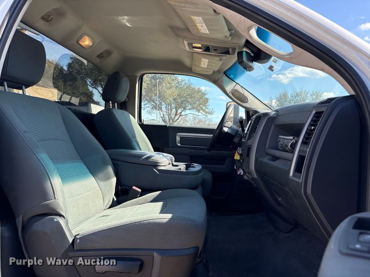 image for item EU7370 2015 RAM 3500 bucket truck