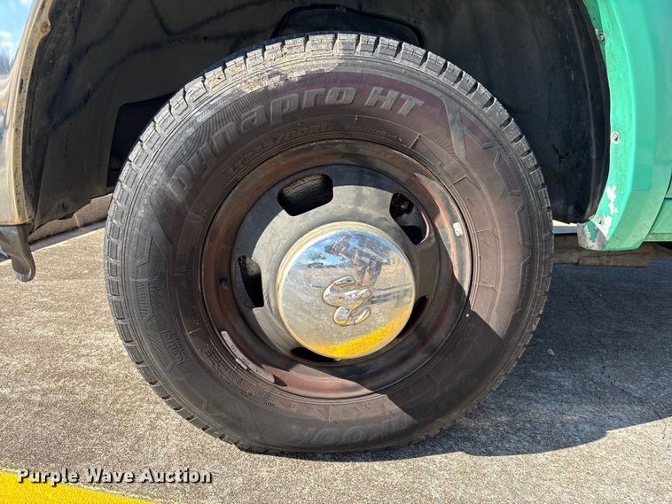 image for item EU7370 2015 RAM 3500 bucket truck