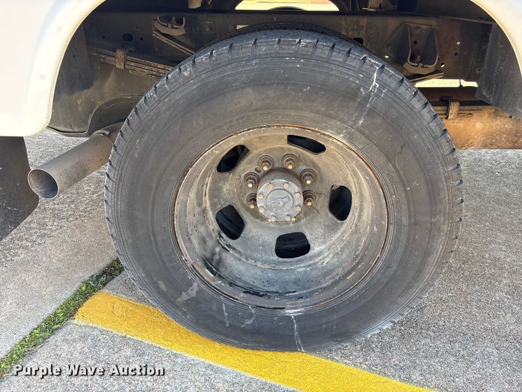 image for item EU7370 2015 RAM 3500 bucket truck