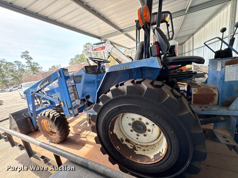 image for item EU7405 New Holland TC30 MFWD tractor