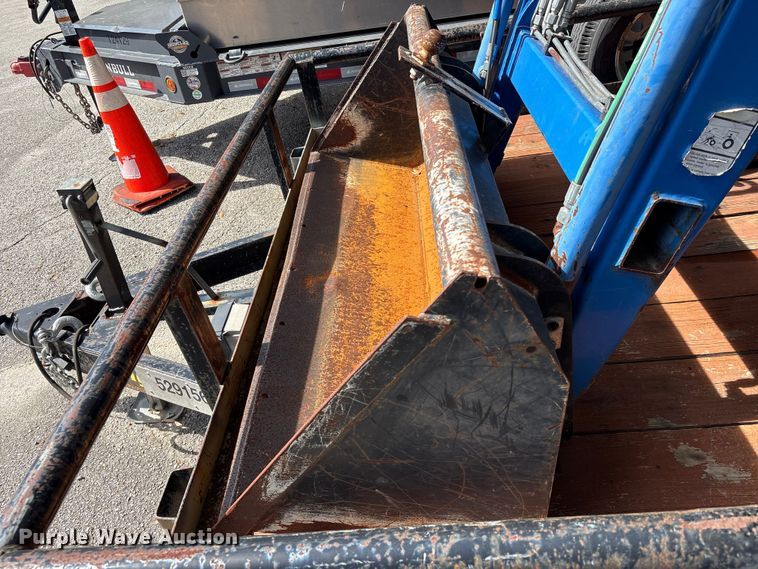 image for item EU7405 New Holland TC30 MFWD tractor