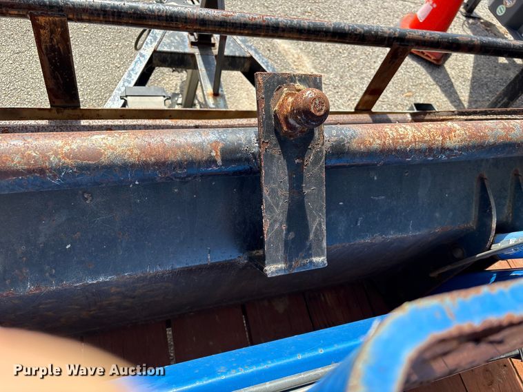 image for item EU7405 New Holland TC30 MFWD tractor