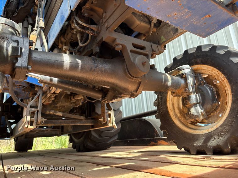 image for item EU7405 New Holland TC30 MFWD tractor