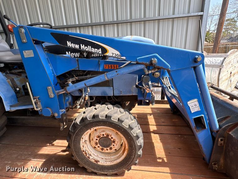 image for item EU7405 New Holland TC30 MFWD tractor