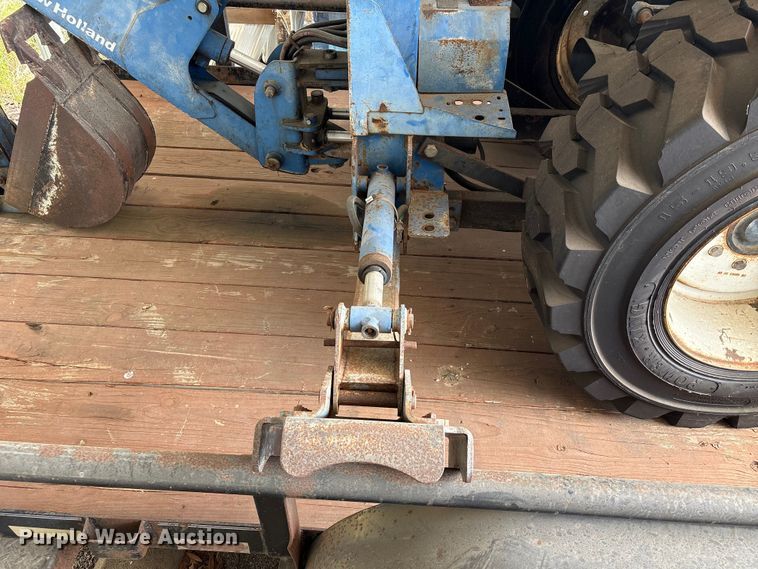 image for item EU7405 New Holland TC30 MFWD tractor