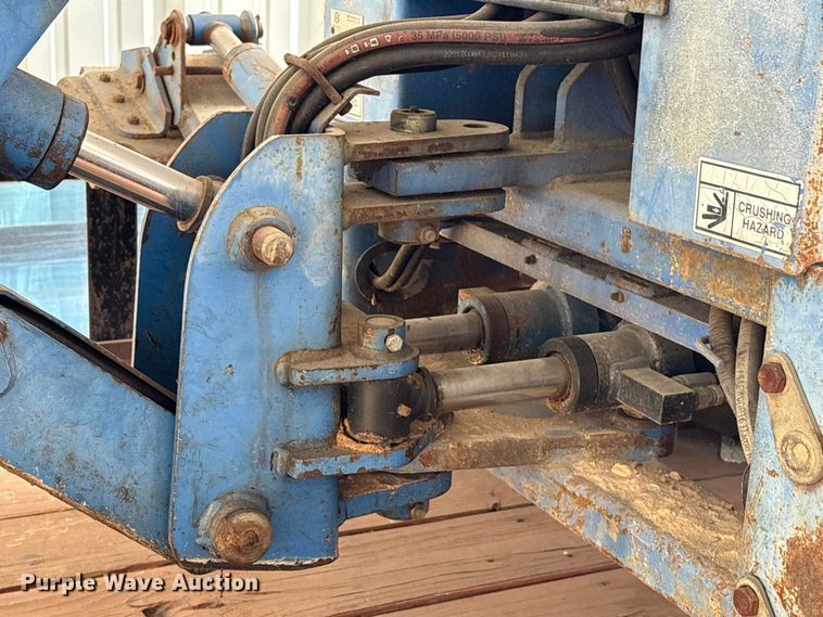 image for item EU7405 New Holland TC30 MFWD tractor