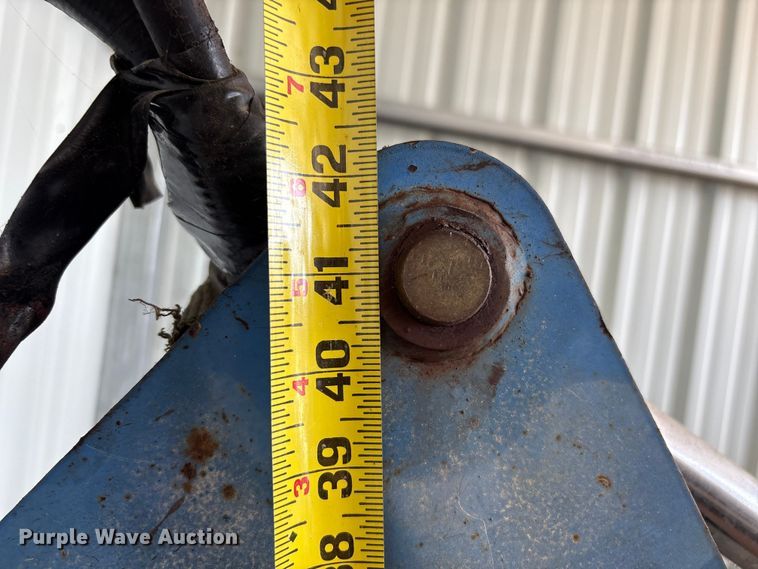 image for item EU7405 New Holland TC30 MFWD tractor