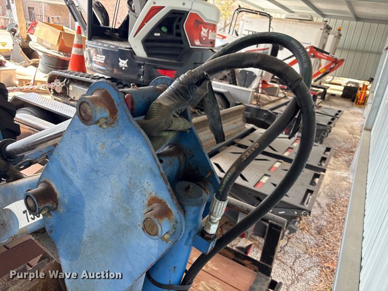 image for item EU7405 New Holland TC30 MFWD tractor