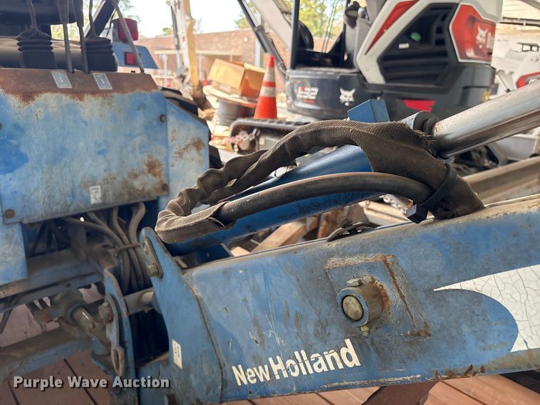 image for item EU7405 New Holland TC30 MFWD tractor