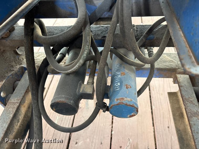 image for item EU7405 New Holland TC30 MFWD tractor