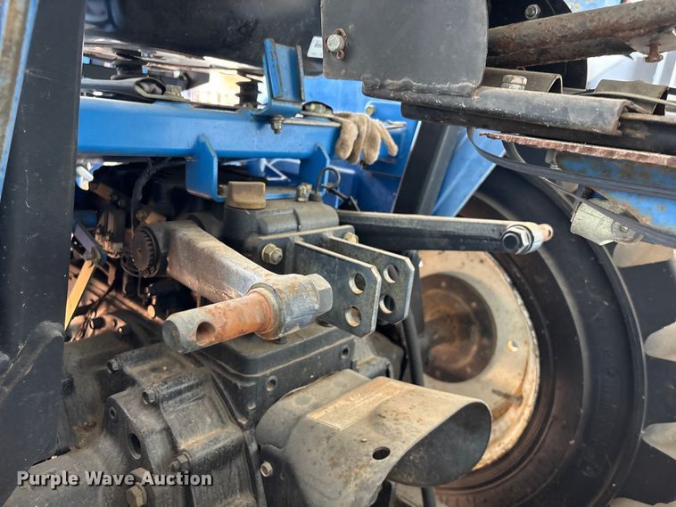 image for item EU7405 New Holland TC30 MFWD tractor