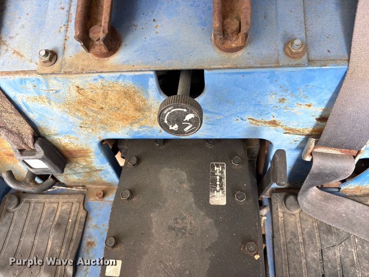 image for item EU7405 New Holland TC30 MFWD tractor