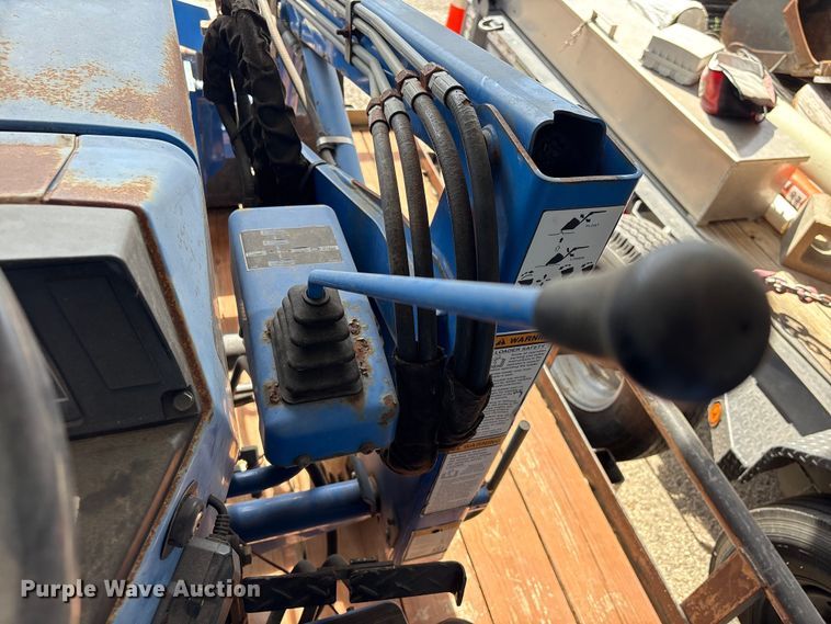 image for item EU7405 New Holland TC30 MFWD tractor