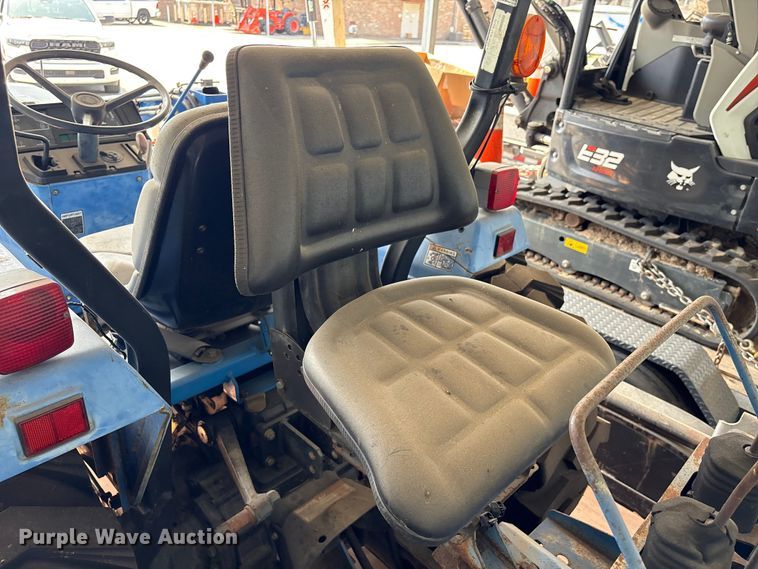 image for item EU7405 New Holland TC30 MFWD tractor