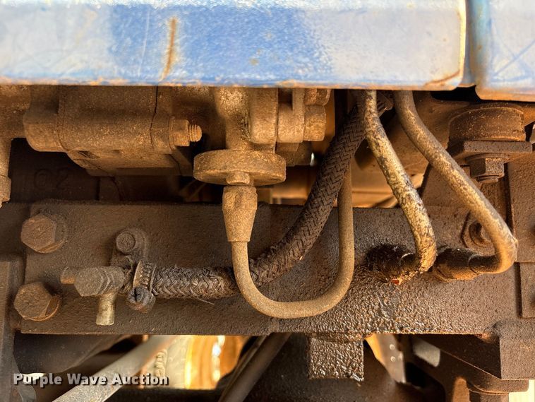 image for item EU7405 New Holland TC30 MFWD tractor