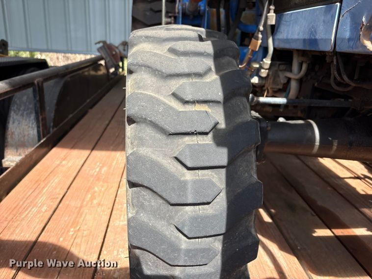 image for item EU7405 New Holland TC30 MFWD tractor