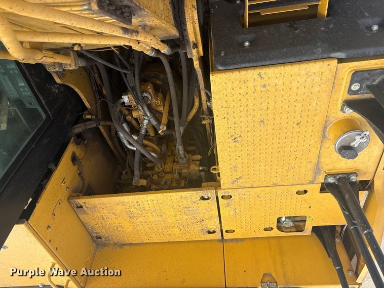 image for item EV2676 2014 Caterpillar 320EL excavator