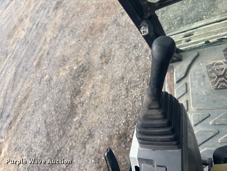 image for item EV2676 2014 Caterpillar 320EL excavator