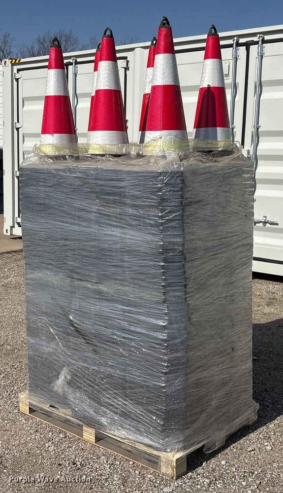 image for item EV2707 (250) IRanch traffic cones