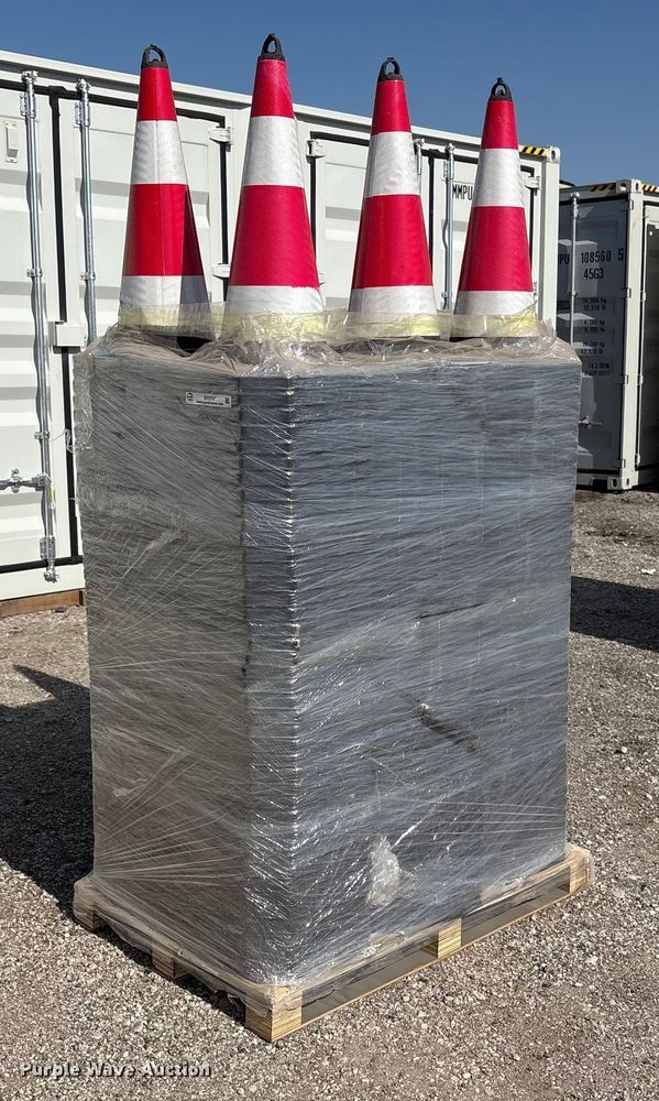 image for item EV2707 (250) IRanch traffic cones