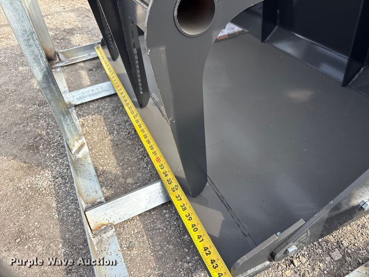 image for item EV2713 2025 Land Honor MGB-72-44W compact utility loader grapple bucket