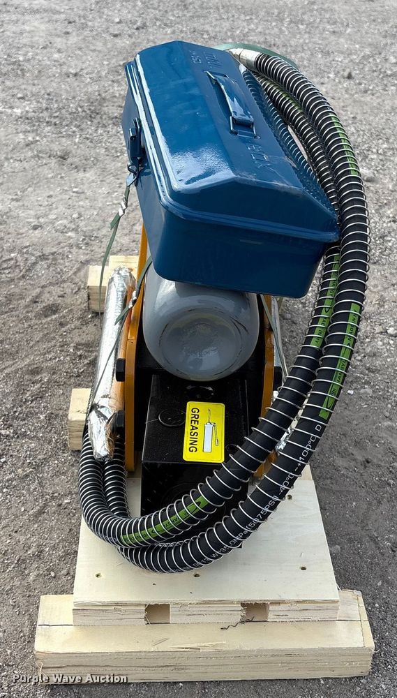 image for item EV2718 2025 PC400 breaker