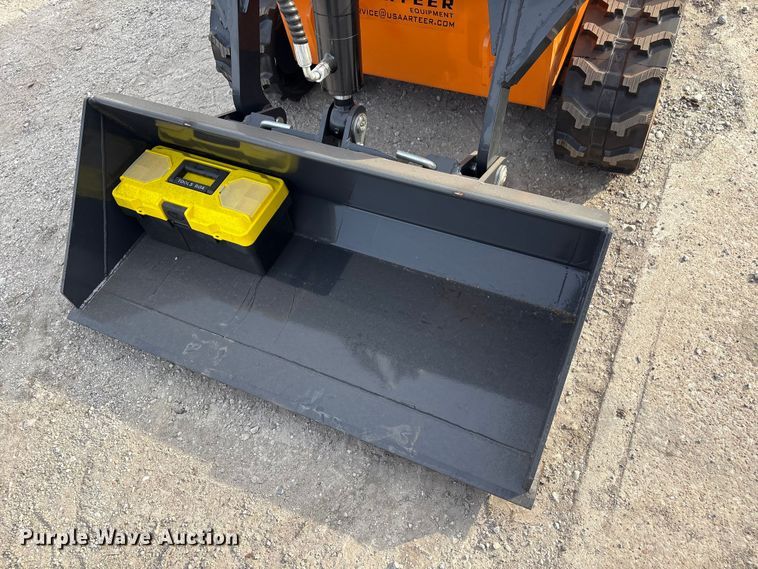 image for item EV2719 2025 Arteer QB-480 compact utility loader