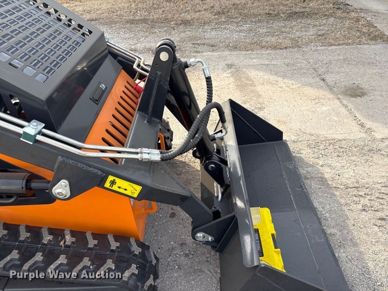 image for item EV2719 2025 Arteer QB-480 compact utility loader