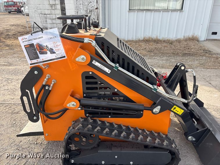 image for item EV2719 2025 Arteer QB-480 compact utility loader