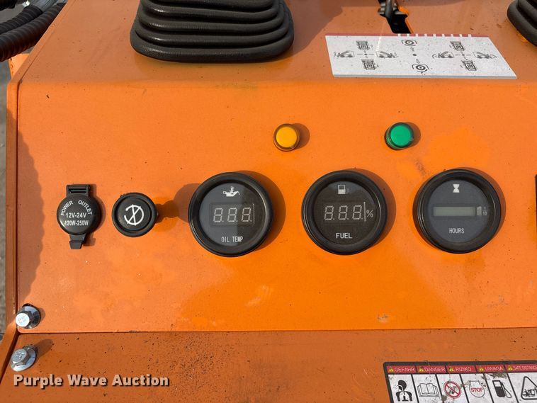 image for item EV2719 2025 Arteer QB-480 compact utility loader