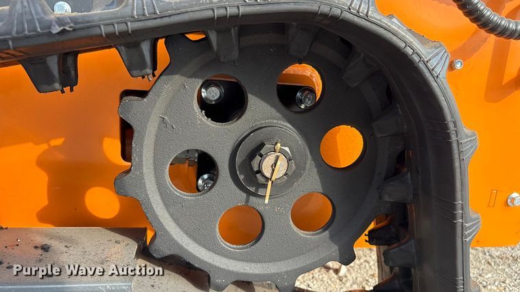 image for item EV2719 2025 Arteer QB-480 compact utility loader