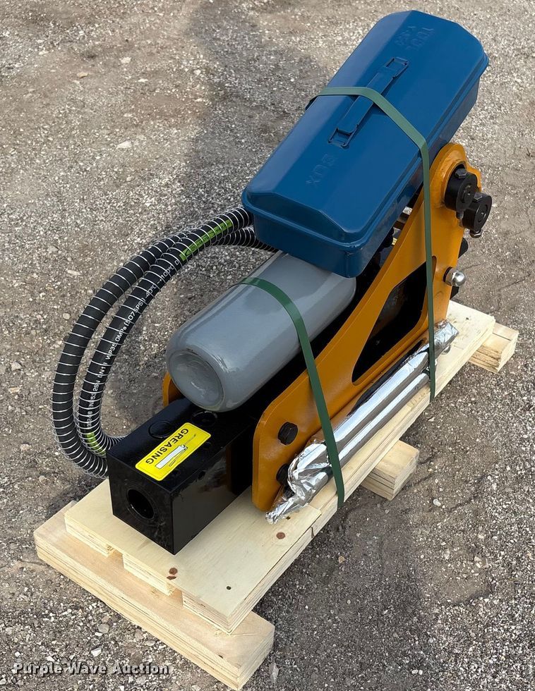 image for item EV2721 2025 PC400 breaker